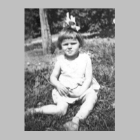 104-0078 Luise Klein, die zweite Tochter im Jahre 1941.jpg